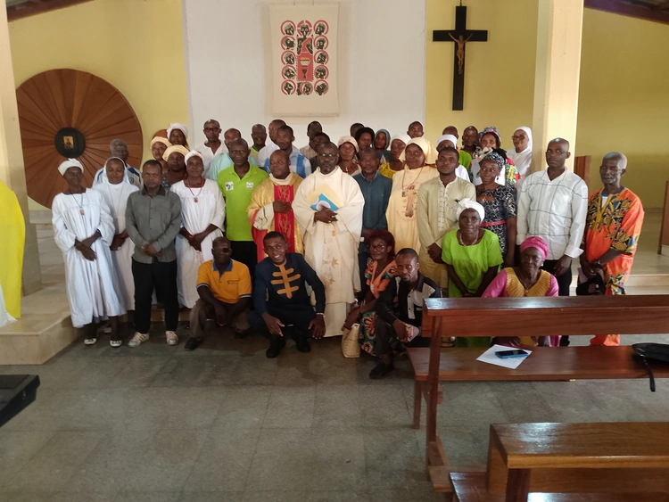 Ɓə tɛ́byê ɓə̄ shwɔ̄k mībāānjyə̄ mī míshwɔn nə ɓi fɛrɛ