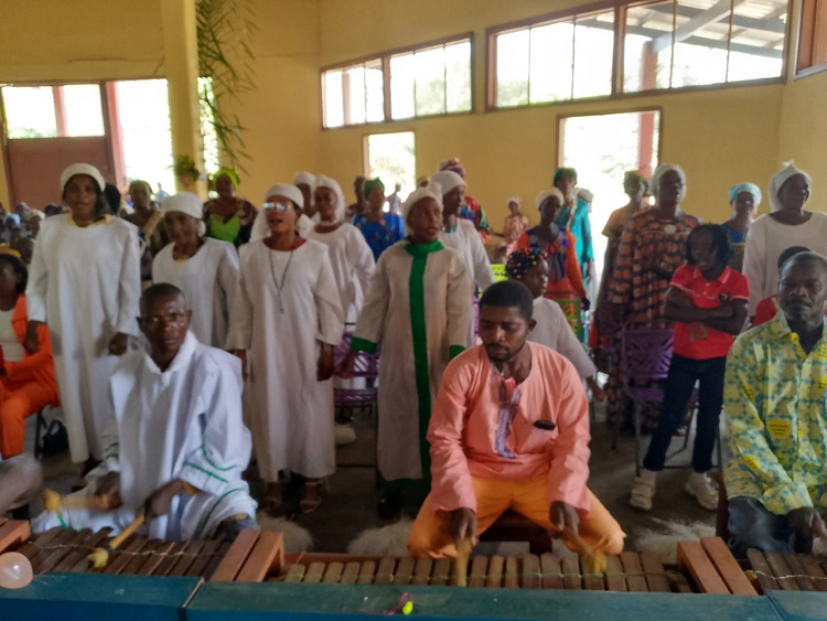 Míshwɔn ɗwɔ̄p ɗə̄ shwɔ́ndɔ́ Gwêgwɔŋ