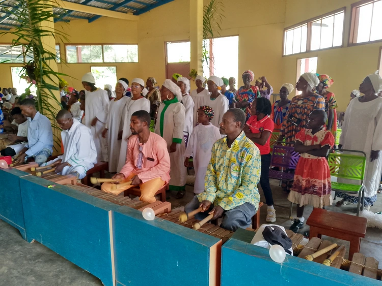 Míshwɔn ɗwɔ̄p ɗə̄ shwɔ́ndɔ́ Gwêgwɔŋ